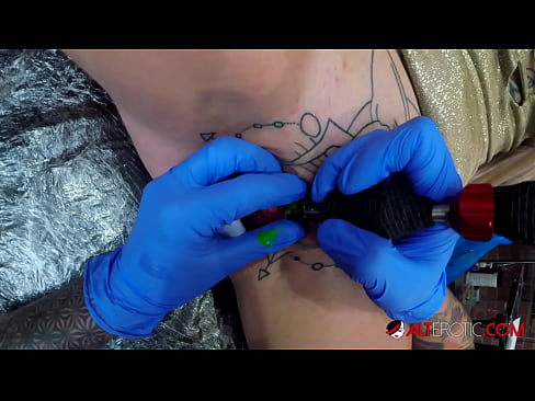 ❤️ Sully Savage oo aad u tattooed ayaa Kintirkeeda ku sawirtay tattoo ❤️❌  anaga ❤